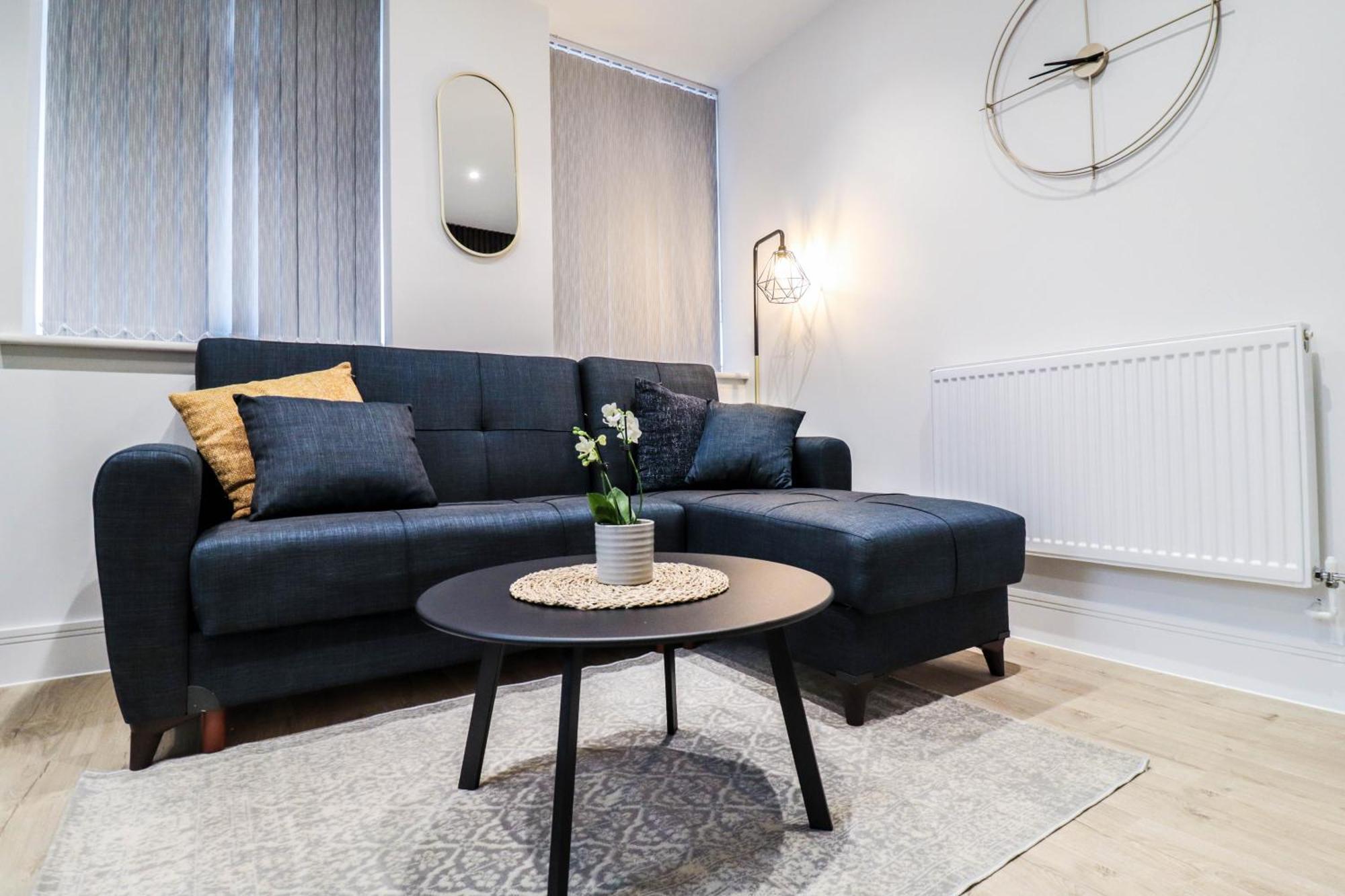 Modern 1-Bed Apartment In Buckinghamshire With Free Wifi, Parking & Garden High Wycombe Exteriér fotografie