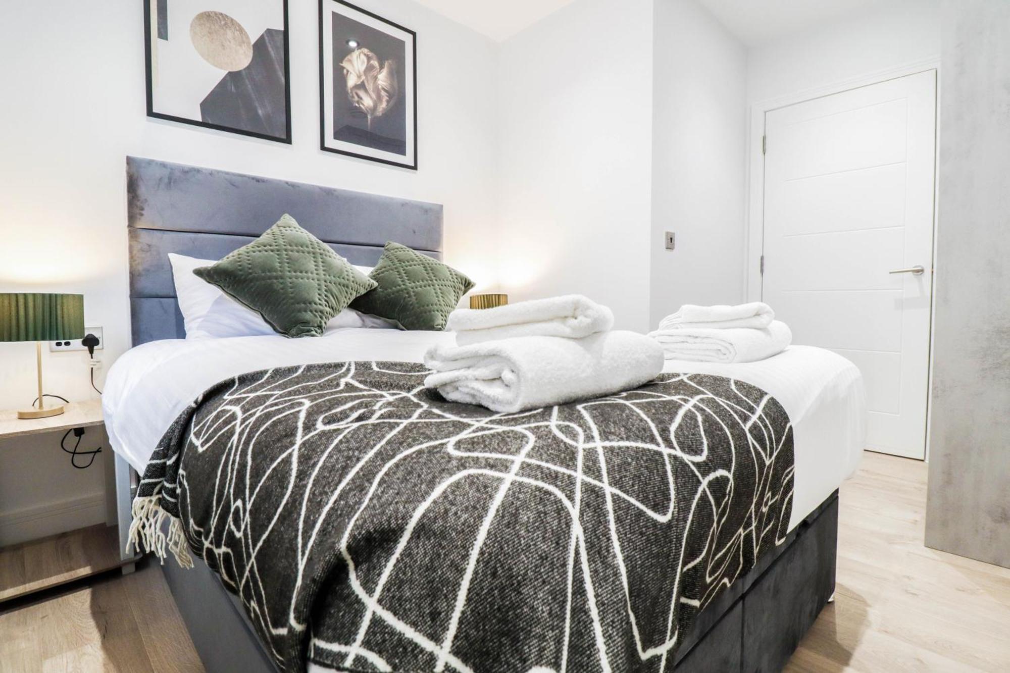 Modern 1-Bed Apartment In Buckinghamshire With Free Wifi, Parking & Garden High Wycombe Exteriér fotografie