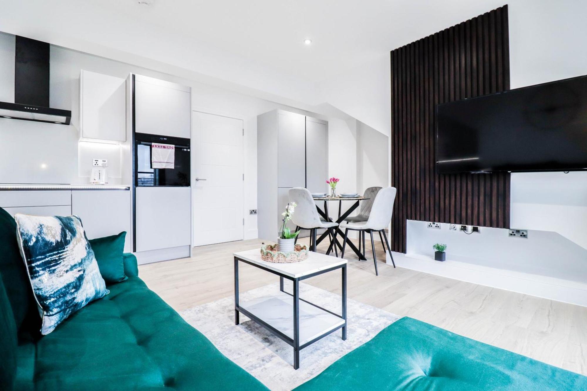 Modern 1-Bed Apartment In Buckinghamshire With Free Wifi, Parking & Garden High Wycombe Exteriér fotografie