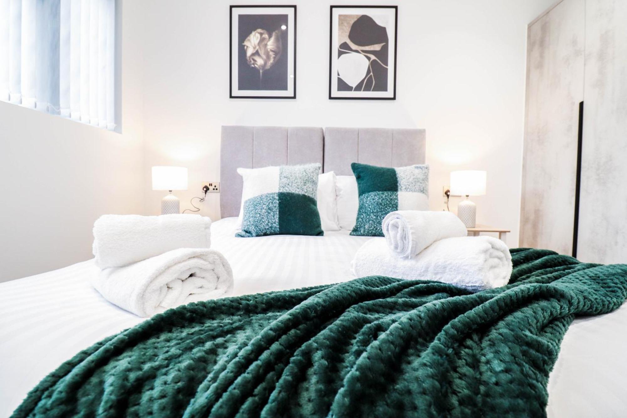 Modern 1-Bed Apartment In Buckinghamshire With Free Wifi, Parking & Garden High Wycombe Exteriér fotografie