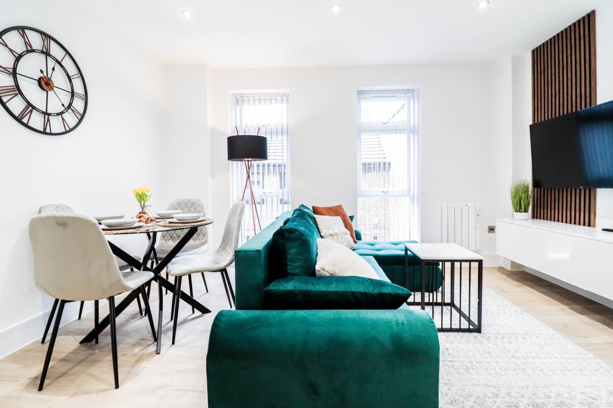 Modern 1-Bed Apartment In Buckinghamshire With Free Wifi, Parking & Garden High Wycombe Exteriér fotografie