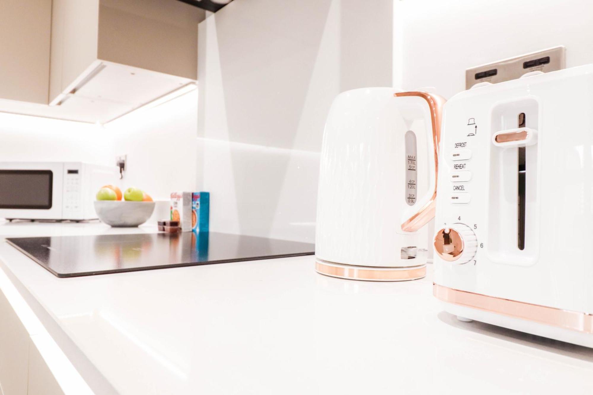 Modern 1-Bed Apartment In Buckinghamshire With Free Wifi, Parking & Garden High Wycombe Exteriér fotografie